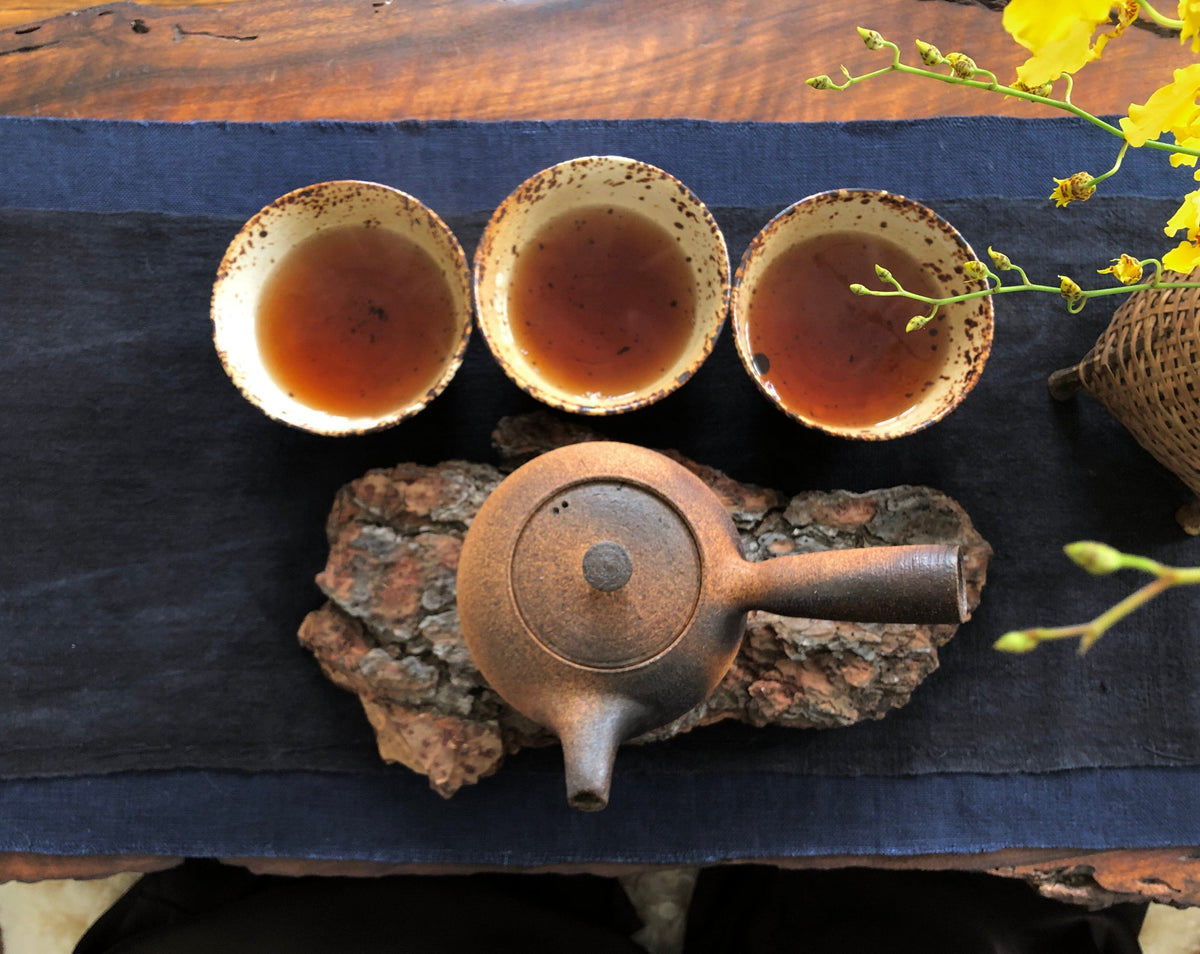 What a Vessel Does to the Tea