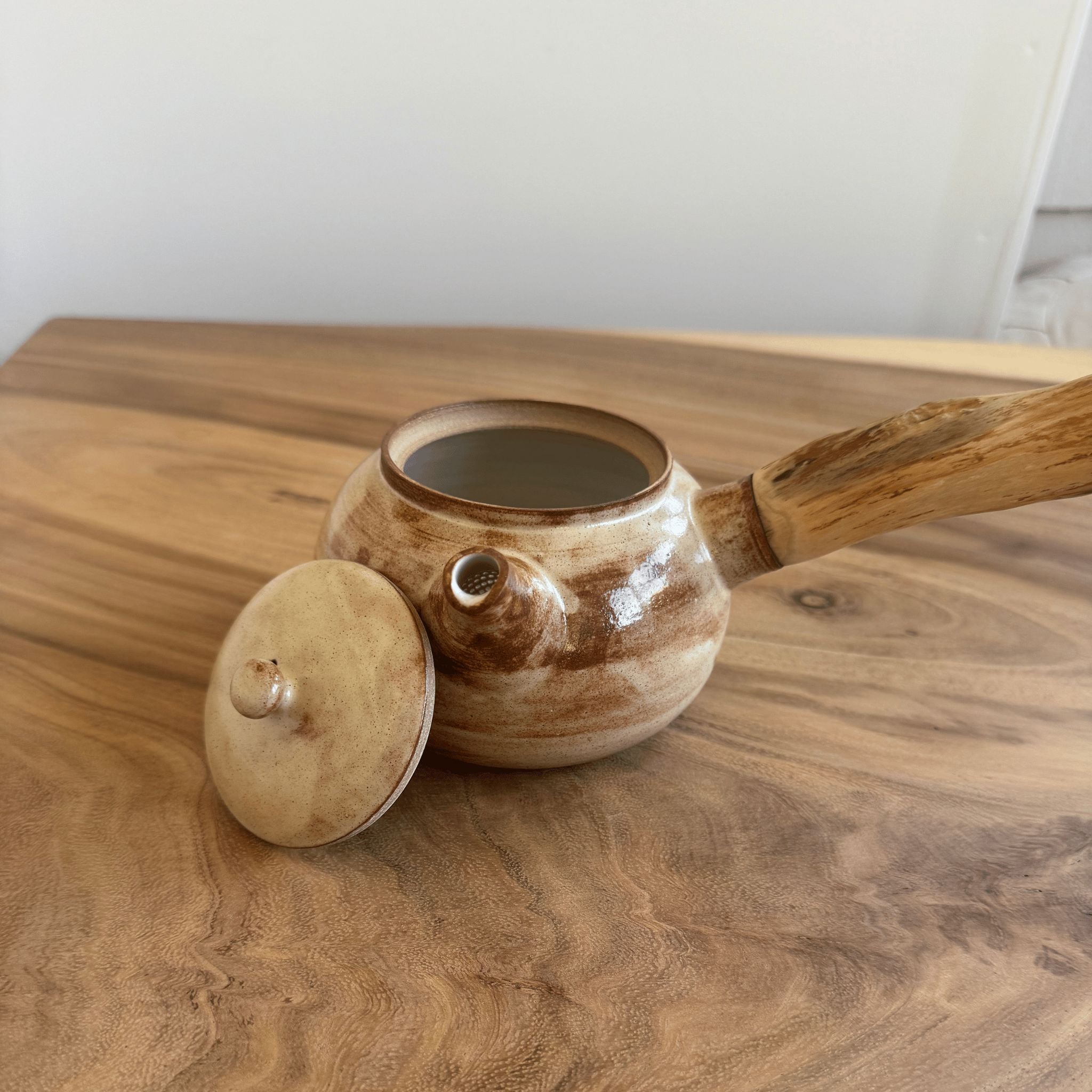 Golden Hour - Wood Sidehandle Teapot + Tea Bowls Set