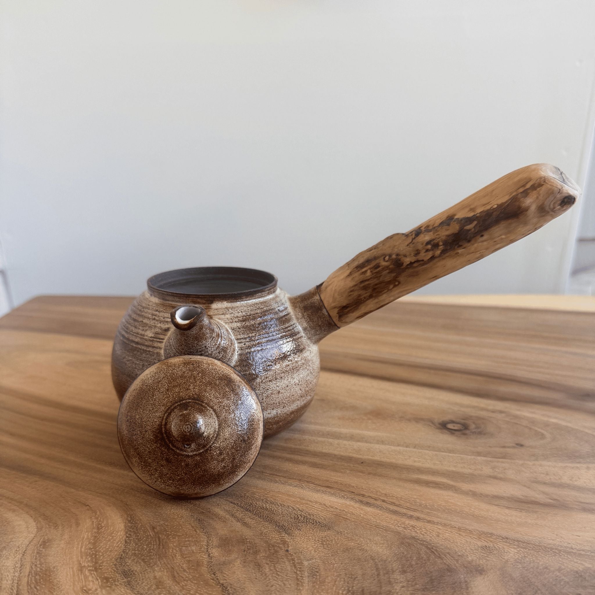 Strata - Wood Sidehandle Teapot + Tea Bowls Set