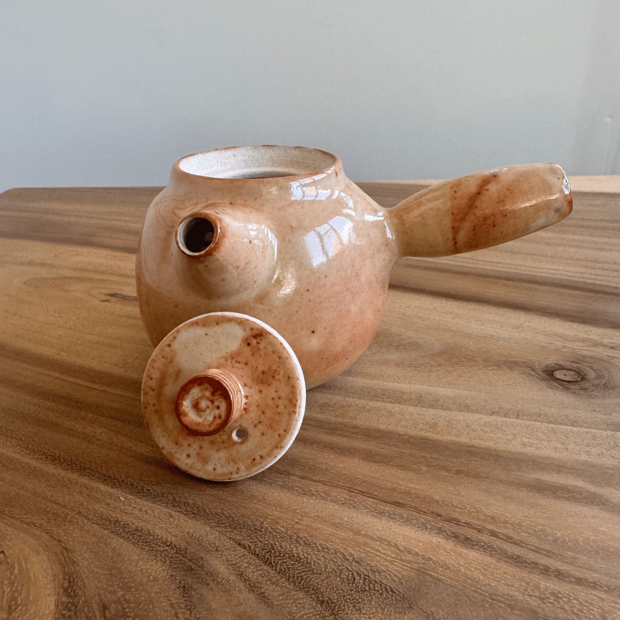 Devotion - Sidehandle Teapot